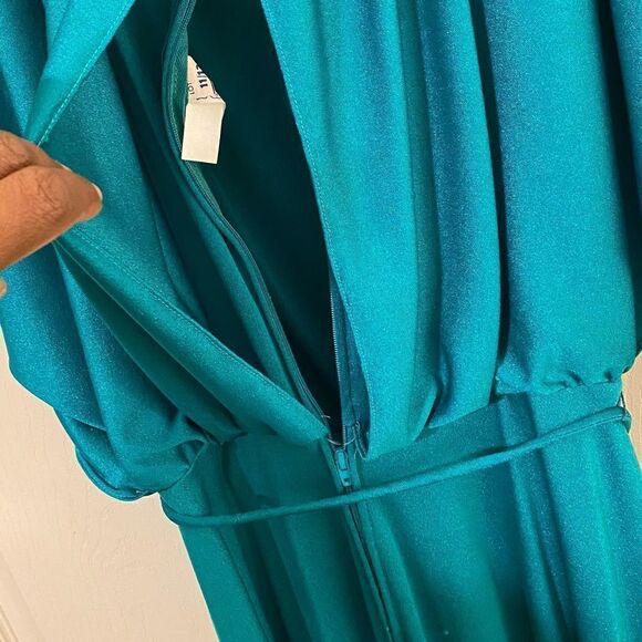 Vintage Green Angel Sleeve 70s Dress - Picture 3 of 8
